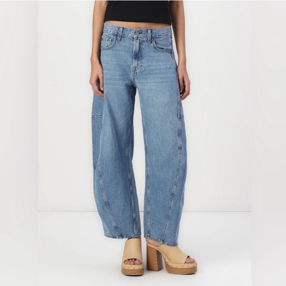 Abercrombie & Fitch Denim - Abercrombie & Fitch the Ultra Barrel midrise jeans curve love size 24 regular